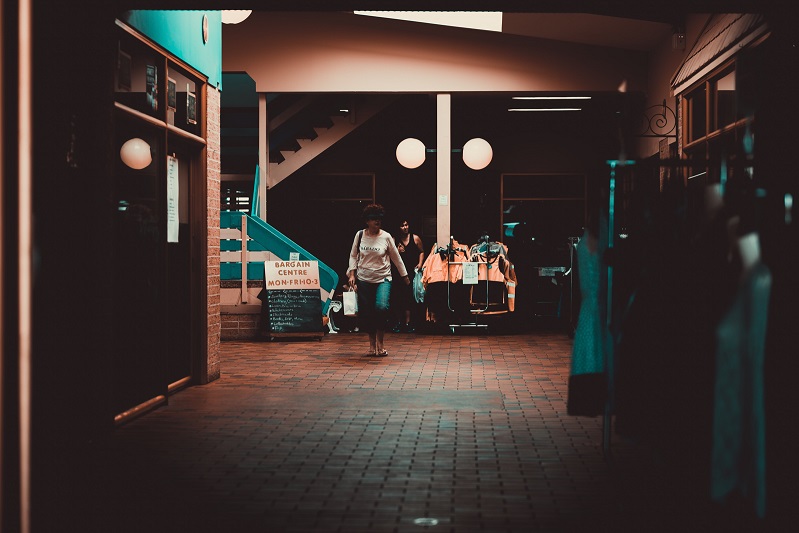 地下室潮湿怎么破?摆脱电子游戏大奖视频
除湿机来支招