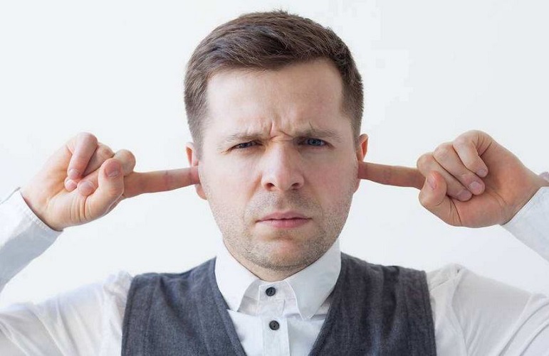 除湿机运行过程总是有噪音_重复